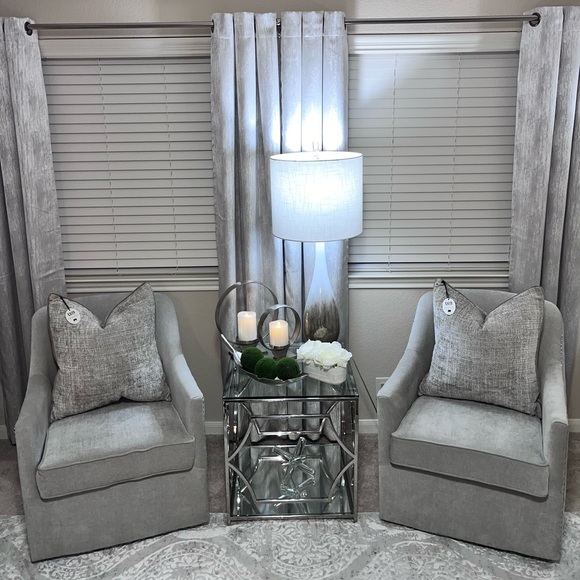 1-NWT CALLISTO HOME VELVET WEAVE DESIGN DECORATIVE THROW PILLOWS - Picture 3 of 17